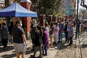 Chileans vote in the 2022 constitutional referendum